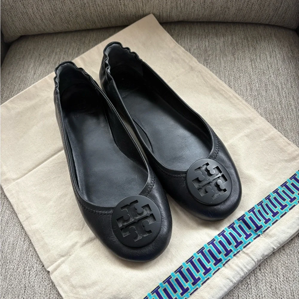 Tory Burch Black Women's Flats with Logo Detail - Picture 2 of 4